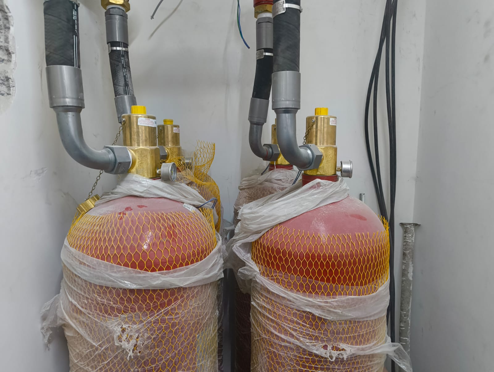 Cylinder feeting